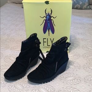 FLY Black Wedge booties